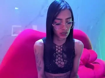 karlaslutskinny__ — STRIPTEASE [182 tokens remaining]