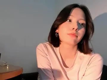 karrenerceg — Goal: paint cute lips This is my second week here and I'm very shy #petite #young #18 #cute #tease [25 tokens remaining]
