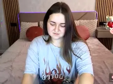 katelyn_sweety — GOAL: for great vacation [2167 tokens remaining] Welcome to my room! #natural #bigboobs #shy #lovense #bbw #nonude #feet