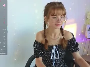 katyaa_lover — Welcome in Katya's room) #new #teen #glasses #skinny #shy -- Current Goal: Remove the skirt) at 400 tokens