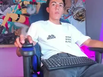 kenzo_hunter — Freechat on Chaturbate