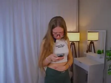 keramoren — Goal : AIR KISS <3 hehe My name is Vivien ^^ Welcome to my room #18 #teen #shy #new #blonde [15 tokens remaining]