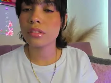 khloe_cute_ — GOAL: BOUNCE TITS [133 tokens remaining] Welcome to my room! #18 #bigass #bigboobs #new #legs