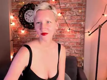 kim_waite — GOAL: Sexy Dance [300 tokens remaining] Welcome to my room! #tomboy #feet #cei #sissy #mistress