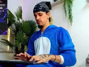 king_voy — Welcome to my room! - Goal: SHOW CUM [400 tokens left]