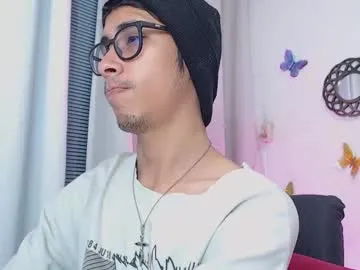 kingdanny_8 — GOAL: Striptease Show  [0 tokens remaining] Welcome to my place! I'ts a honor have you here! Want to moan a lot with me?  #asian #hairy #femboy #glasses #cum