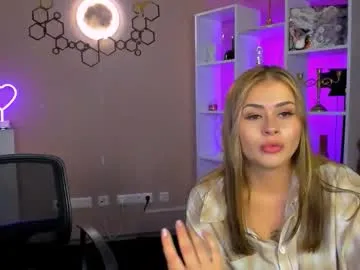 kira_neko — GOAL: flash ass [250 tokens remaining] Welcome to my room! #bigass #bigboobs #squirt #lovense #18