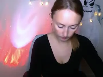 kristinahech_ — | #shy #milf #blonde #english #bigass |
