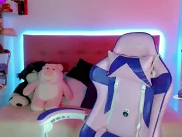 kylie_hottt_ — Current Goal: pussy play at 150 tokens -- Next Goal: Make me cream -- Welcome Kylie room #lovense #squirt #teen #latina #bigass #bdsm