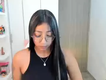 kyy_isa — dance+naked [333 tokens left]