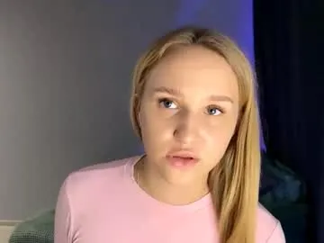 ladawndepippo — Goal show my outfit>_<  Heeey everyone, my name is Maria im new  here, ome in and let's get to know each other #teen #18 #natural #young #skinny [22 tokens remaining]