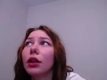 lalisa_meow246 — GOAL: MAKE MY T-SHIRT WET [11 tokens remaining] New girl here! #new #teen #shy #18 #redhead