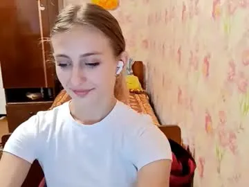 laticiacalicutt — Goal:Take off my top.<: My name is Amelia #new , new experience to me, hope it turns out well :3  #skinny #young #18 #shy #blonde [222 tokens remaining]