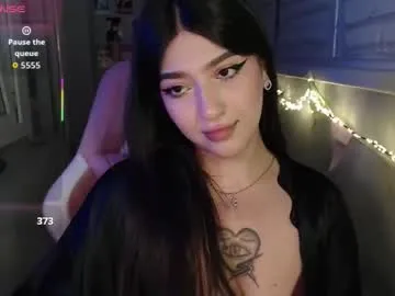 latina_mia — little dance!pvt is open  #lovense #findom #feet #nonude [105 tokens left]