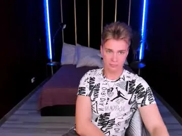 lawrence_miles — GOAL: Remove the T -shirt [50 tokens remaining] The mood relax #18 #bigcock #cum #anal #bigass