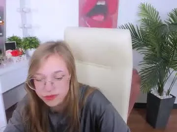 layriantavee — Hello, CB! I am #new girl here. Let's get acquainted and chill out a little together? | last to reach the goal will get 3 minutes of toy control * 890 tks left * | #18 #teen #shy #young |