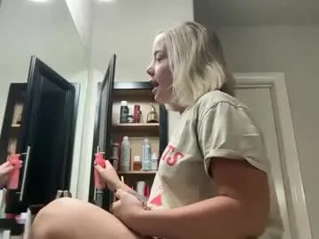 leanneluxecouple — Goal: Play with Tits! #bigboobs #bigass #milf #bigtits #lovense - Next Goal: Get Me Naked!