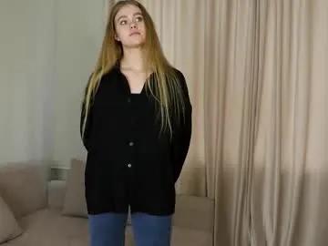 leecapella — Hello>< Its my first day here.... a little bit nervos lol :)) Goal:  Air kiss  #18 #skinny #shy #teen #new [44 tokens remaining]