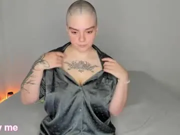 len_be —  Body tour  #new #18 #shy #tattoo #bigboobs [44 tokens remaining]