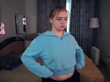 leotafredericks — goal: my tongue licking my lips close to the camera [25 tokens remaining] #18 #new #shy #curvy #cute