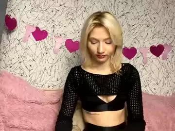 leyasaolee — hey // GOAL: ass massage [30 tokens left] #footfetish #cute #18 #blonde #deepthroat