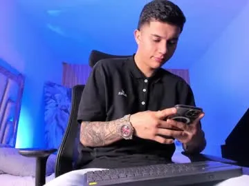 liaamsmiith_ —  21cm cock pumping hard... ready to explode cum all over for you  #cum #monstercock #bigcock #master #young [333 tokens remaining]