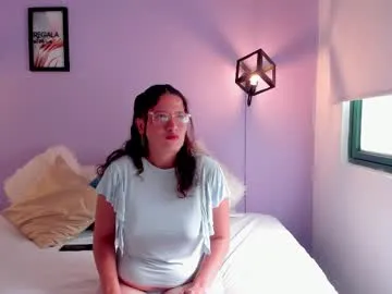 liacambell — GOAL: Sexy Dance [110 tokens remaining] Welcome to my room! #feet #bigtits #curvy #latina #new