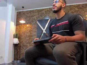 liam_kleiin — GOAL: HARD COCK + SPIT COCK [53 tokens remaining] Welcome to my room! HI  Is a horny day for a horny cum!   #bigass #muscle #lovense #bigcock #feet