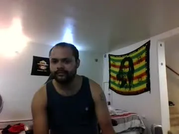 lightskinned666 — cleaning my room lol, come give me a distracion! read my bio first! :) #pubes #bbc #fetishfriendly just ask! and maybe I'll do in pvt! #hairy #chat