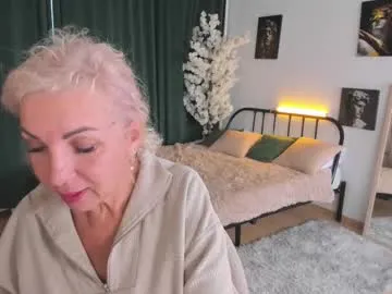 lilia_moons — jumping boobs [59 tokens left] #milf #mature #new #bigboobs #lovense