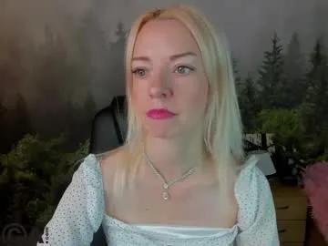 lisa_magnusson — GOAL: touch my neck and my cleavage [45 tokens remaining] Hello everyone! My name is Lisa and I'm new to this site! Help me take my first steps here! #milf #feet #skinny #smalltits #new