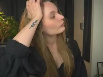 lisa_schiele — Take off bra & Ice show [403 tokens left] #natural, #bigass, #lovense, #new,  #french