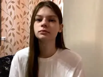 lizbethconnett — Goal:  Lift up my top and show my bra  /   #young #teen #new #shy [43 tokens remaining]