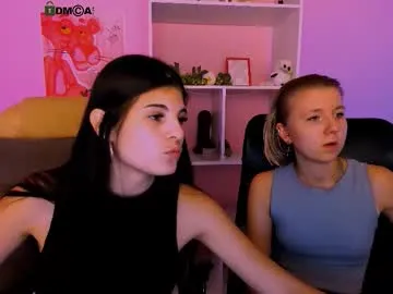 lizzie_boom — GOAL: french kiss [250 tokens remaining] Welcome to my room! #brunette #skinny #mistress #18 #lovense