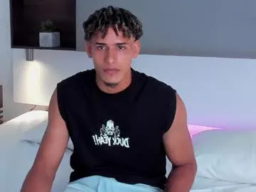 logan___fox — Freechat on Chaturbate