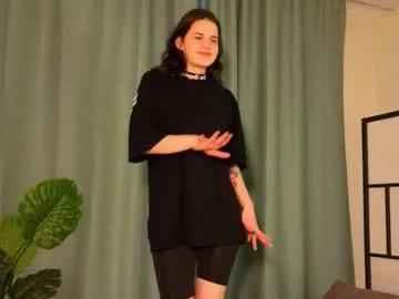 lonapartch — I'm Mia and it's my first day Goal: tease my t-shirt  #new #young #teen #shy #18 [0 tokens remaining]