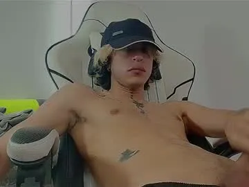 lord_moon_king — Remove t -shirt-show smoke [192 tokens left] #bigcock  #flex #YOUNG #18 #muscle