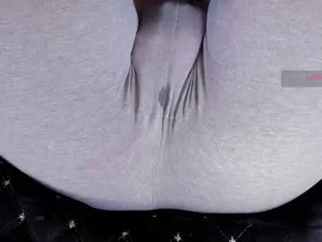 love_hard_kiru — Freechat on Chaturbate