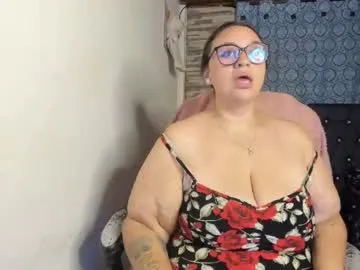 luna_d_coco — happy day!  help me to reach 10 thumbs up please! [43 tokens left] #c2c #new #bbw #bigboobs #roleplay