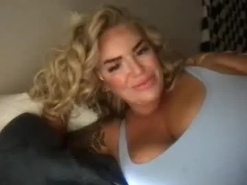 lunadaddysgirl — #curvy #bigtits #bigboobs #milf #naturalbigtits