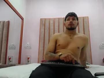 lyam_saenz — GOAL: close up dick [31 tokens remaining] Welcome to my room! #cum  #young #twink #latino #daddy