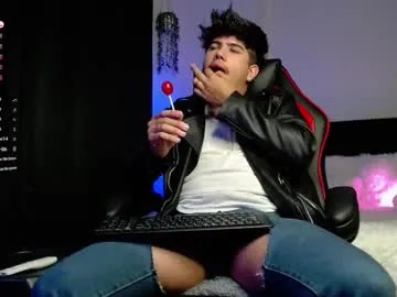 lylebennett_ —  Cum Goal: I explode everything for you! #young #bigcock #bigass #leather #master [0 tokens remaining]