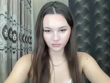 madalenesnedeger — Goal: invigorating dance ! Hello! I'm #new here and hope we'll be good friends! #shy #18 #young #cute [25 tokens remaining]