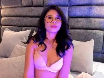 maddymontclair — GOAL: CAMELTOE PLAYING [43 tokens remaining] I'm here for youWith my hot show!  #latina #skinny #pussy #squirt #sexy