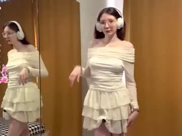 maidacompston — Goal:soft touch tits under top! Hello Im Elina Im new here and Im glad to chat with you adn meet #shy #new #18 #bigboobs #skinny [0 tokens remaining]
