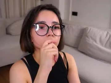 maracommiskey — HelCB  GOAL Let's start having fun <3 #new,me #asian #cute #natural #young [21 tokens remaining]
