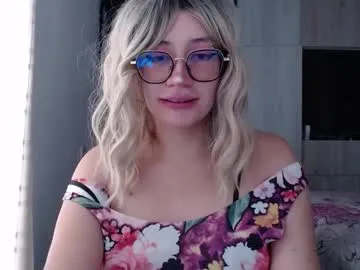 mariana124_ — Sexy dance [24 tokens left] #natural #glasses #lovenselush #braces #smalltits