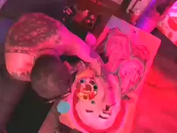 mattiedee369 — Goal: bottoms off #cock, @cum - Next Goal: cum Infront of roomie
