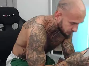 maxi_foxxx — GOAL: For a good day [2000 tokens remaining] Follow me #daddy  #feet  #master #bigcock #muscle