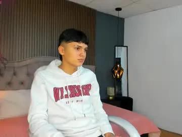 maxii18_ — GOAL: CUM SHOW [999 tokens remaining] Welcome to my room! #twink #lovense #young #shy #18